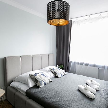 Nowogrodzka 78 - Apartament Dla 4 Osob - 200M Od Szpitala Klinicznego Na Lindleya - 1Km Do Dworca Centralnego - Wifi - Smart Tv 45 Cali วอร์ซอ ภายนอก รูปภาพ