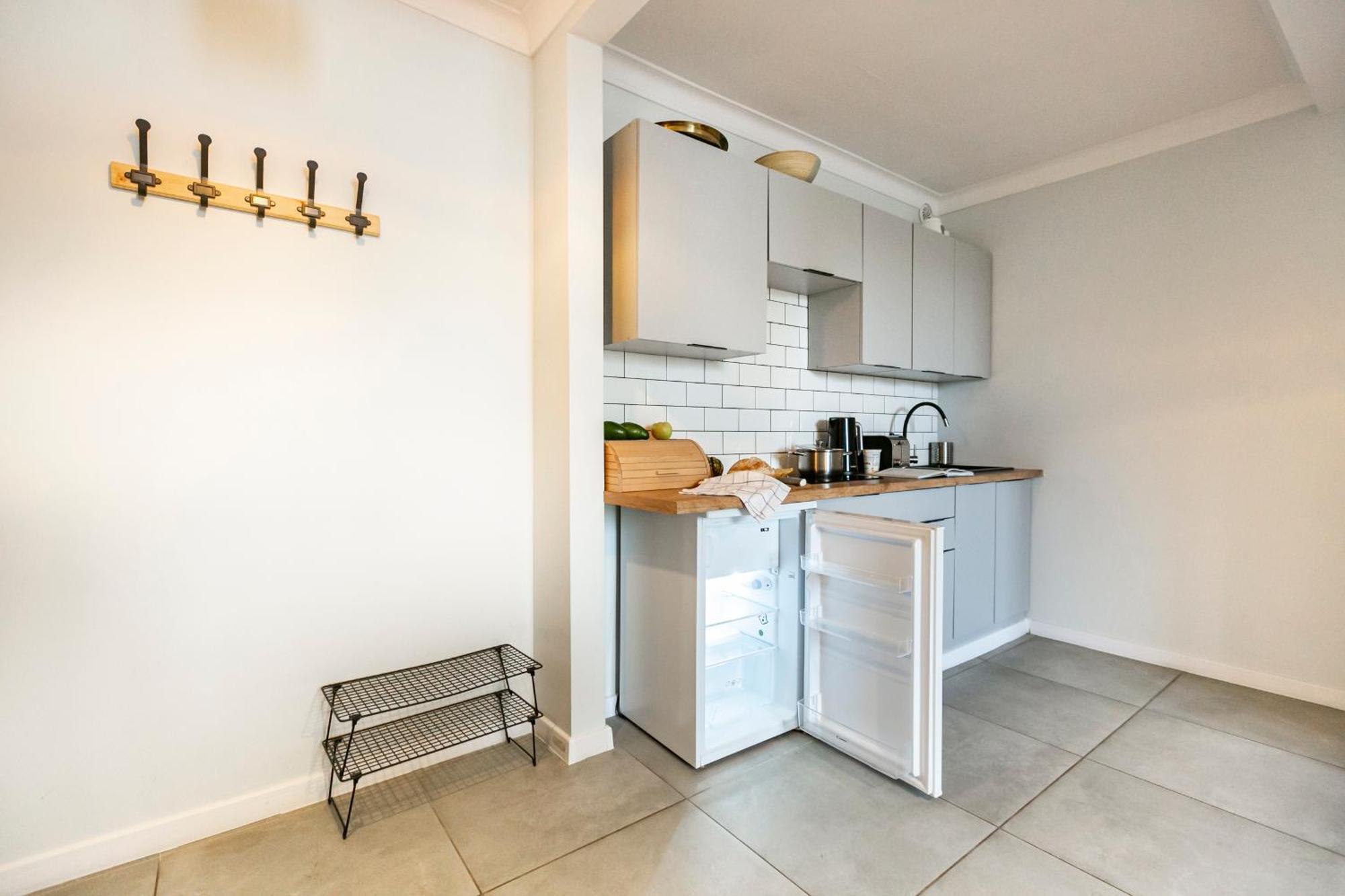 Nowogrodzka 78 - Apartament Dla 4 Osob - 200M Od Szpitala Klinicznego Na Lindleya - 1Km Do Dworca Centralnego - Wifi - Smart Tv 45 Cali วอร์ซอ ภายนอก รูปภาพ